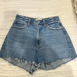 Abercrombie High Rise 90s Relaxed Shorts